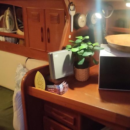 Boat-Apartamento Flotante Cadiz.. La Juanita Arroyo Exterior foto