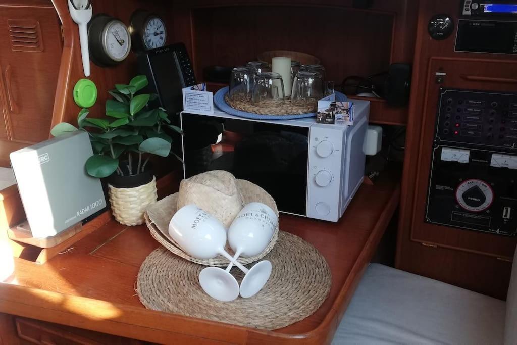 Boat-Apartamento Flotante Cadiz.. La Juanita Arroyo Exterior foto
